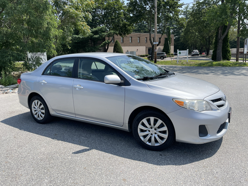 Silver 2012 Toyota Corolla LE